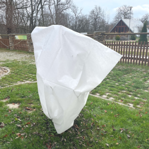 Návlek ochranný na rastliny proti mrazu so šnúrkou 120 x 150 cm